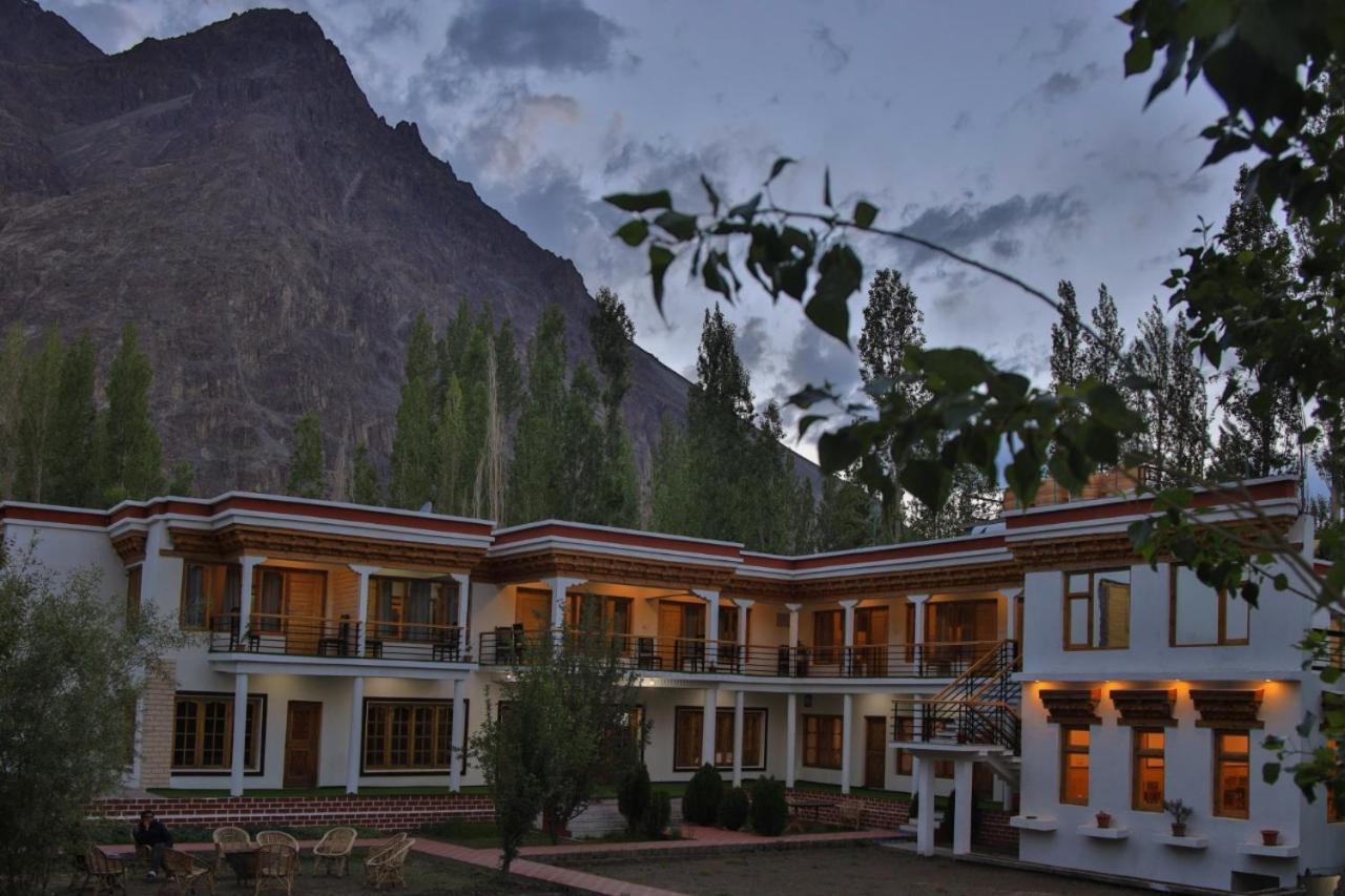 Hotel Nubra Residency Charāsa Exteriér fotografie
