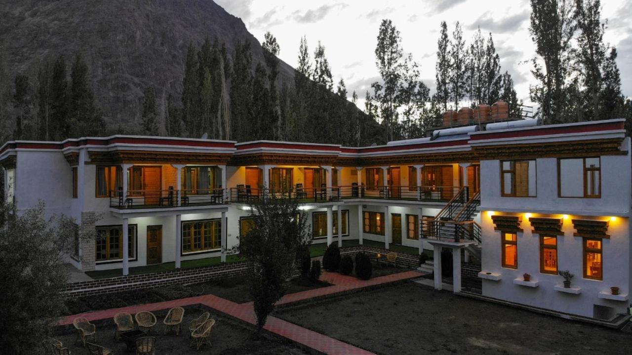 Hotel Nubra Residency Charāsa Exteriér fotografie